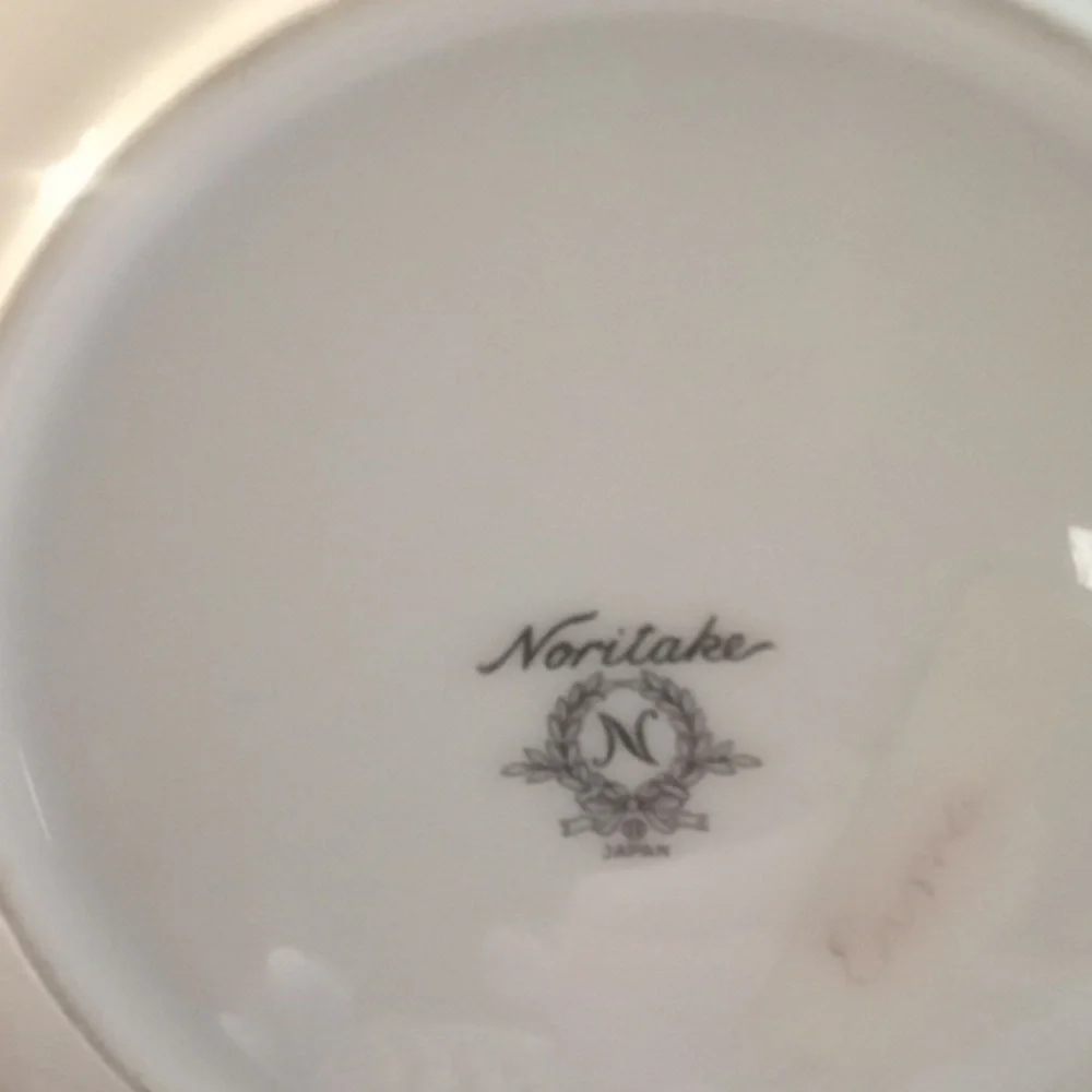 2 Vintage Noritake decorative flower plates